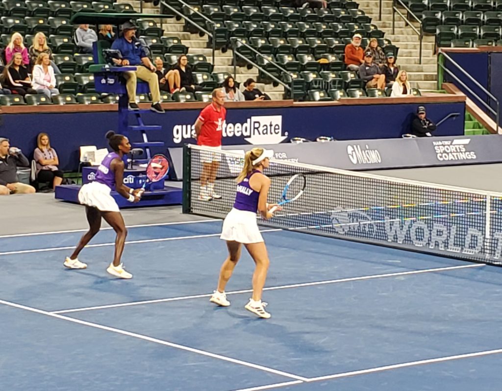 Asia Muhammad and Caty McNally playing doubles