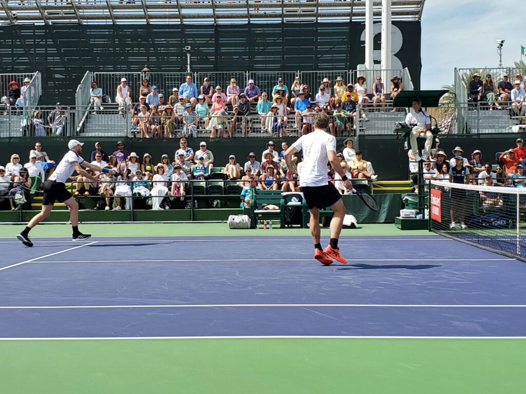 Jamie Murray playing doubles at Indian Wells 2022