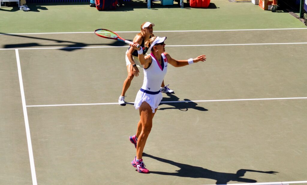 Nicole Melichar-Martinez and Ellen Perez play at the ATX Open