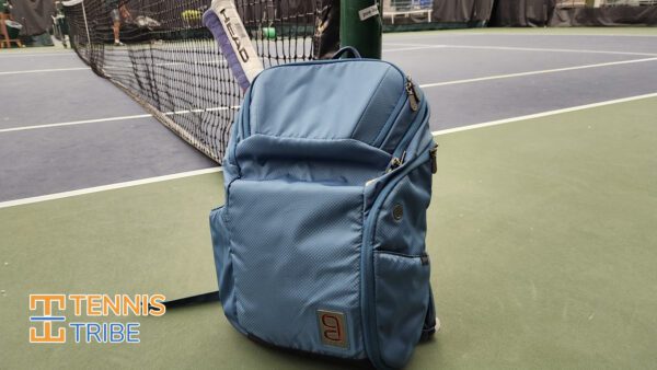 Geau Tennis Backpack is a great tennis gift for tennis players